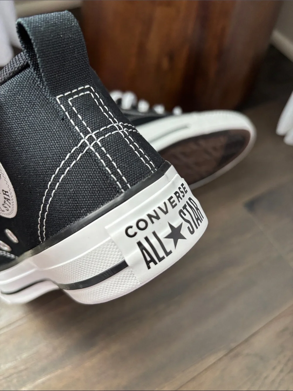 Converse All Star Malden Street Mid top, ortholite cushioning wider fit